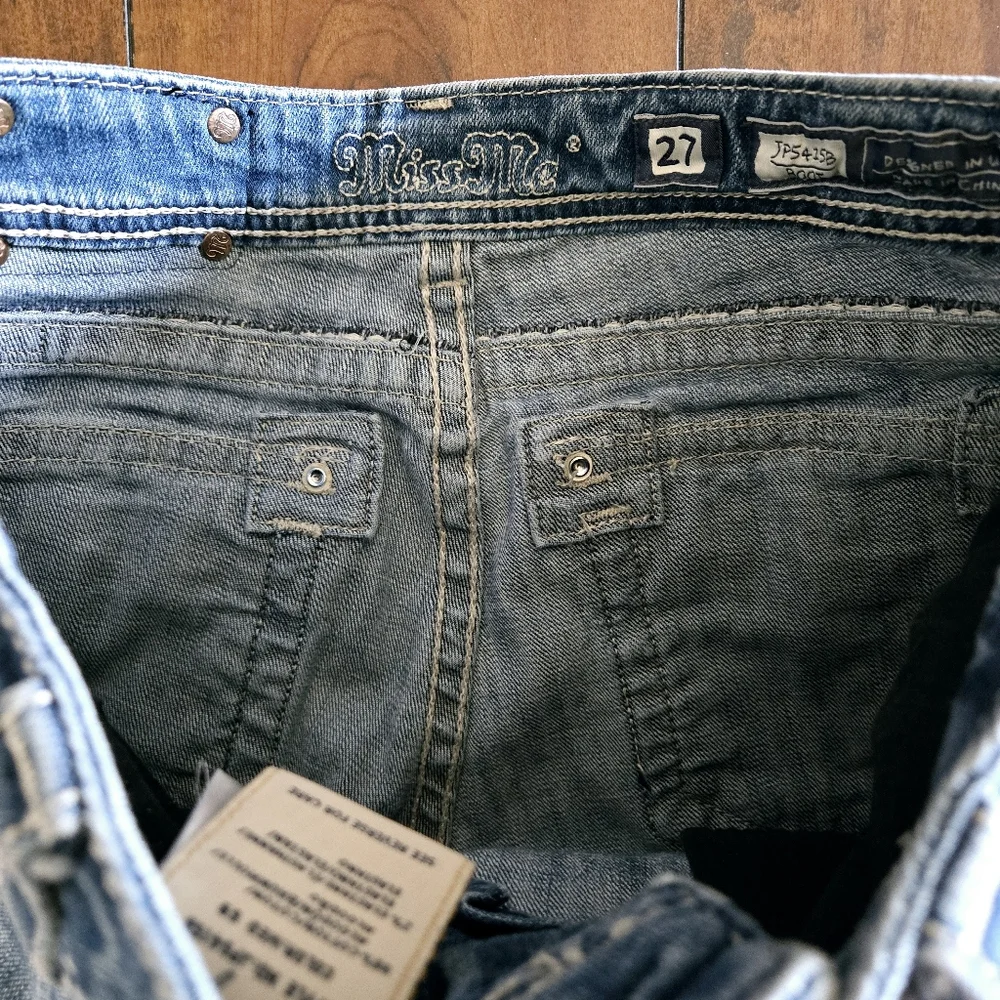 Miss Me Boot Rhinestone Embellished Embroidered Flap Pocket Jeans Women's Sz 27 - Picture 12 of 16